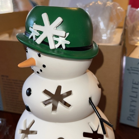 Snowman family candle holders - Picture 8 of 11